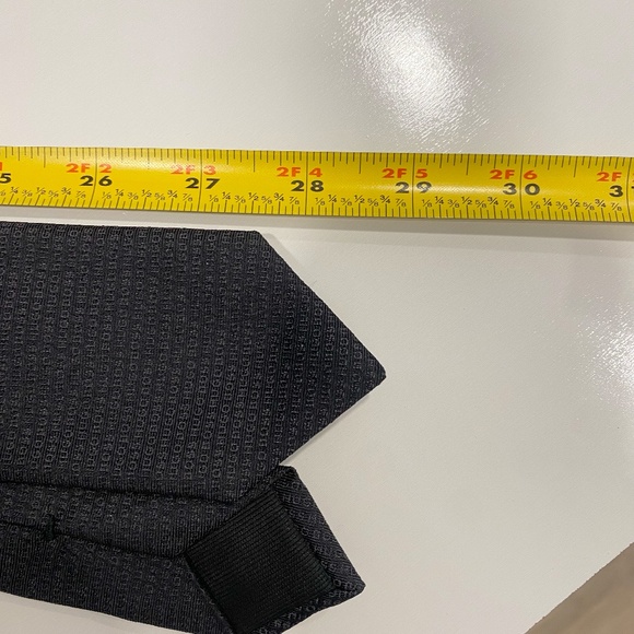 Hugo Boss Italian Silk Thin Tie - Picture 4 of 5